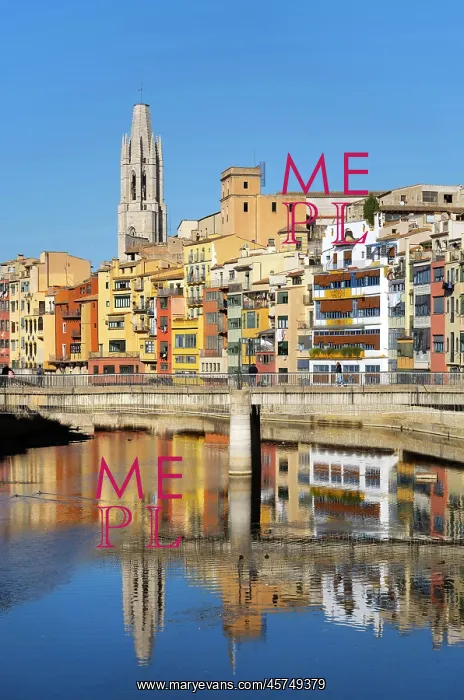 : River Onyar, Girona, Catalonia, Spain : River Onyar, Girona, Catalonia, Spain