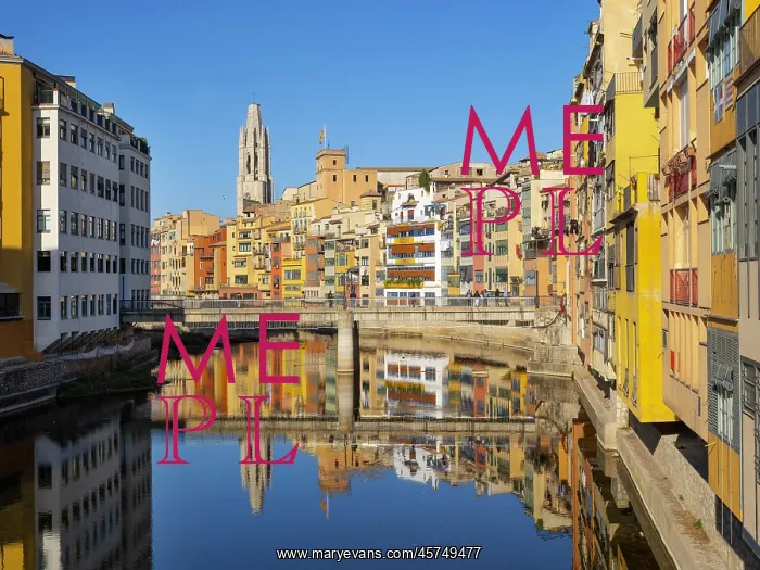 : River Onyar, Girona, Catalonia, Spain : River Onyar, Girona, Catalonia, Spain