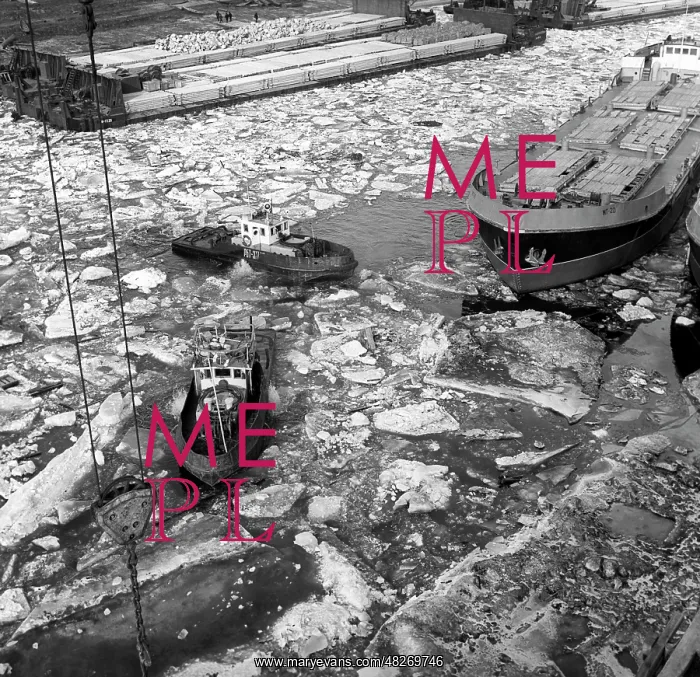 : River port in Tyumen, 1970 : River port in Tyumen, 1970