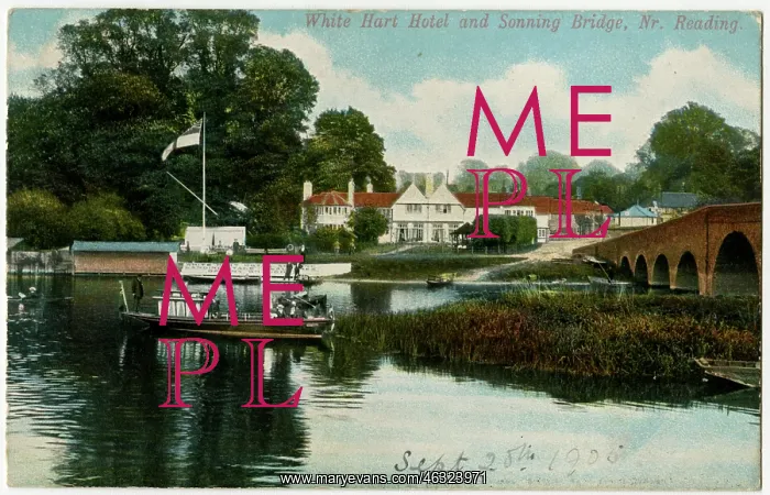 : The River Thames near Caversham Lock, Reading : The River Thames near Caversham Lock, Reading