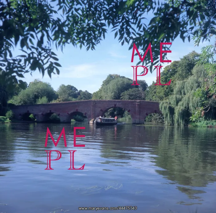  : The River Thames at Sonning, Berkshire