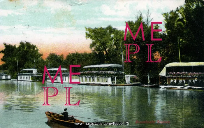 : The River Thames, Staines, Surrey : The River Thames, Staines, Surrey