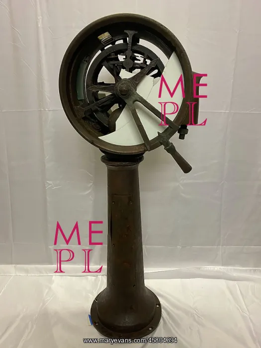 : RMS Carpathia, salvaged engine order telegraph on base : RMS Carpathia, salvaged engine order telegraph on base