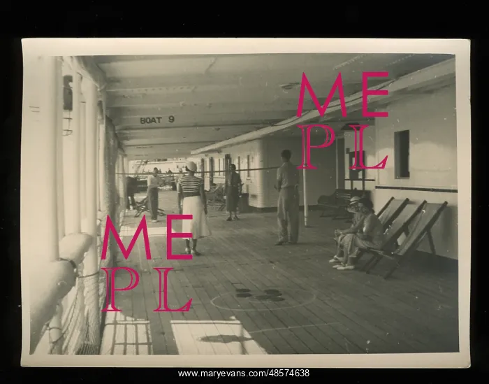 : RMS Kenilworth Castle, people playing deck games : RMS Kenilworth Castle, people playing deck games