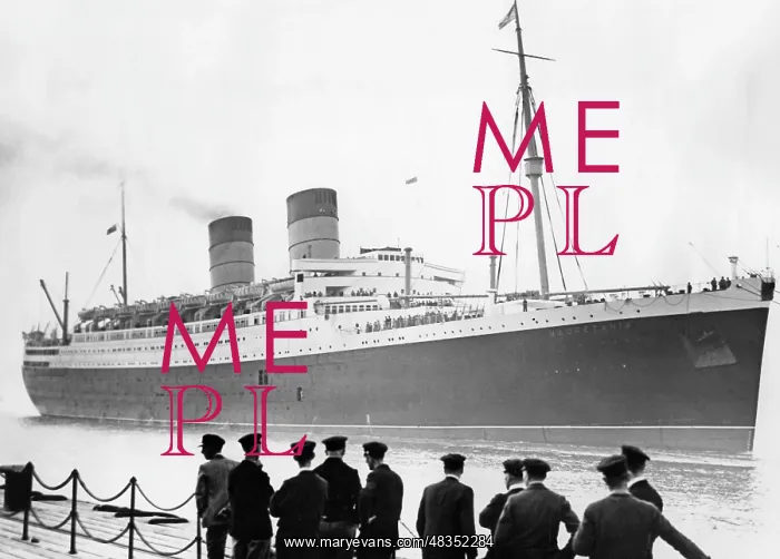 : RMS Mauretania on the Thames, 1939 : RMS Mauretania on the Thames, 1939