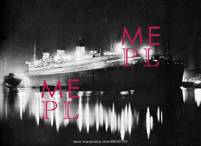 : RMS Queen Mary, floodlit at night : RMS Queen Mary, floodlit at night