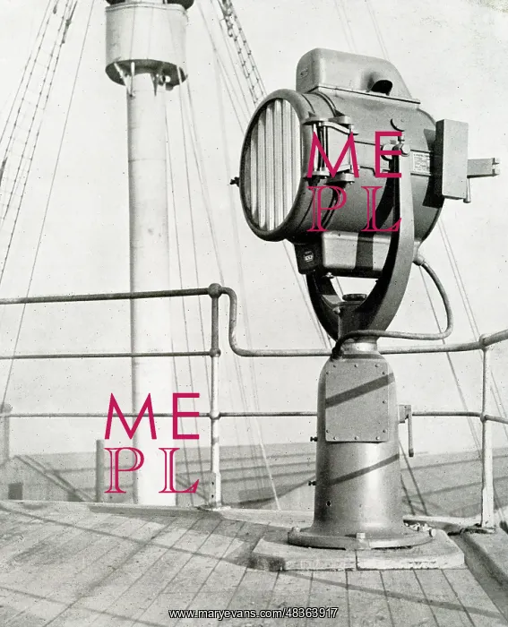 : RMS Queen Mary, high-powered searchlight