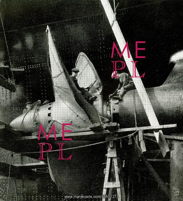 : RMS Queen Mary, one of the four propellers : RMS Queen Mary, one of the four propellers