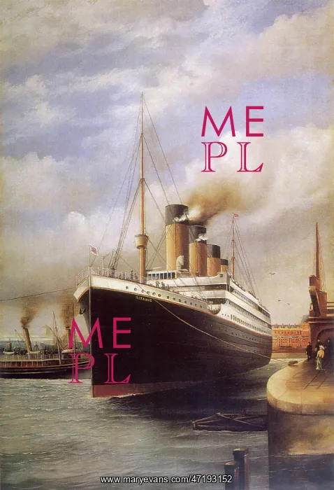  : RMS Titanic docked