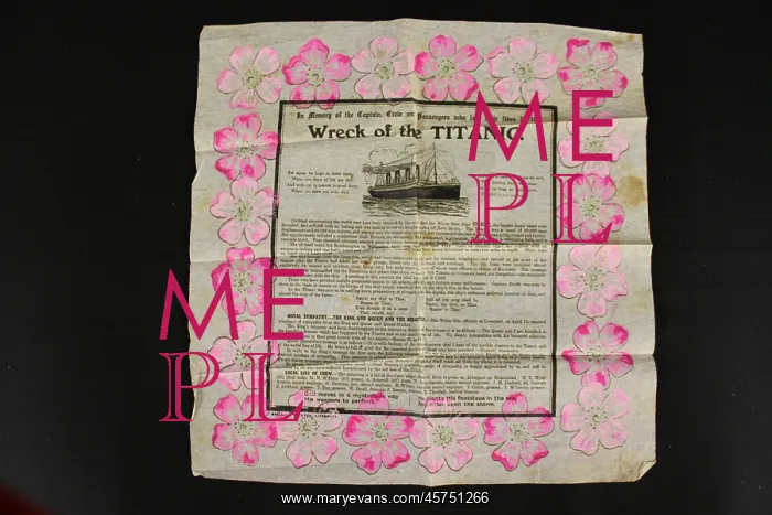 : RMS Titanic - memorial handkerchief : RMS Titanic - memorial handkerchief