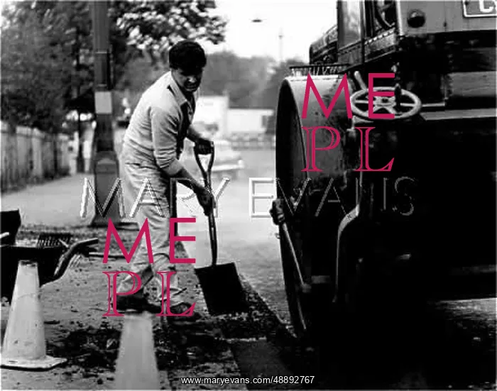 : ROAD REPAIRS 1960S : ROAD REPAIRS 1960S