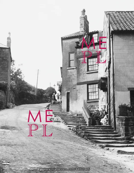 : ROAD TO ROBIN HOOD'S BAY : ROAD TO ROBIN HOOD'S BAY