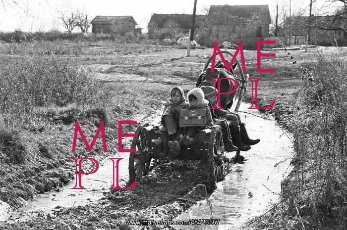 : Road to school, 1989 : Road to school, 1989