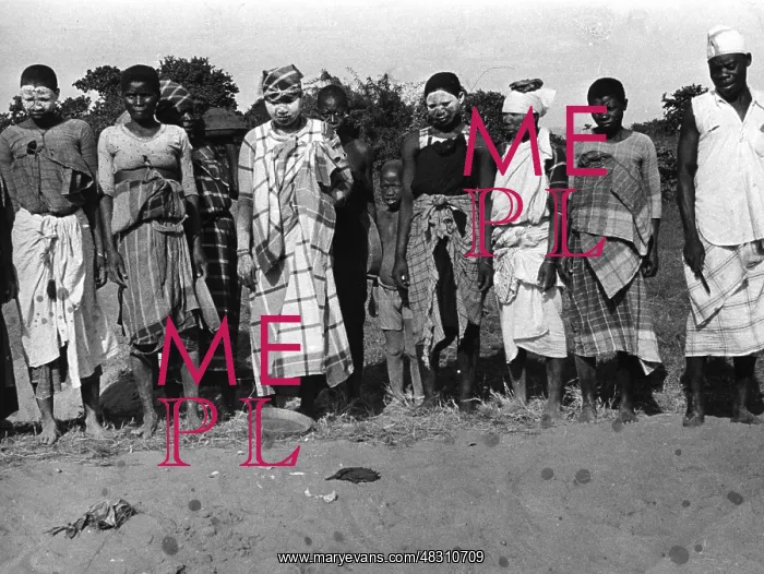 : Road workers in East Africa, 1938 : Road workers in East Africa, 1938