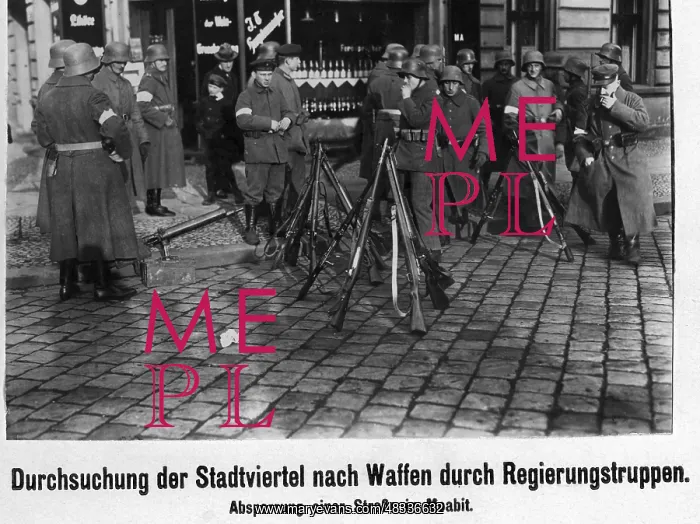 : Roadblock in Berlin, 1919 : Roadblock in Berlin, 1919