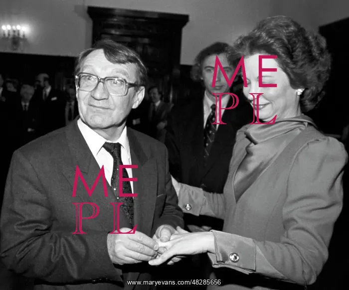 : Roald Sagdeev and Susan Eisenhower getting married, 1990 : Roald Sagdeev and Susan Eisenhower getting married, 1990