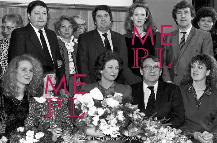 : Roald Sagdeev and Susan Eisenhower getting married, 1990 : Roald Sagdeev and Susan Eisenhower getting married, 1990