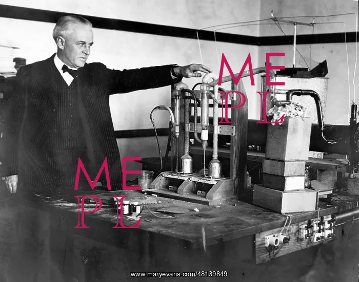 : Robert Andrews Millikan, 1926 : Robert Andrews Millikan, 1926