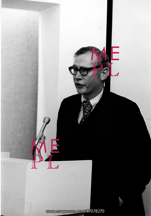 : Robert C. Christoper : Robert C. Christoper