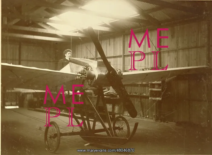 : Robert H Barnwell at Stirling in 1910 in the cockpit : Robert H Barnwell at Stirling in 1910 in the cockpit
