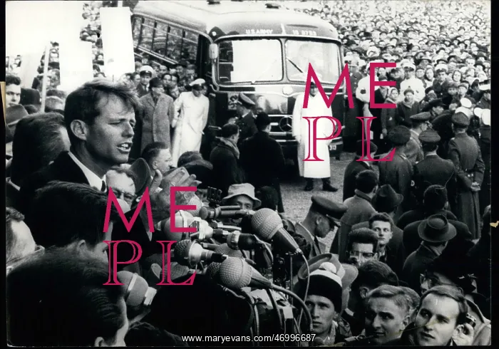 : Robert Kennedy speaking in Berlin : Robert Kennedy speaking in Berlin