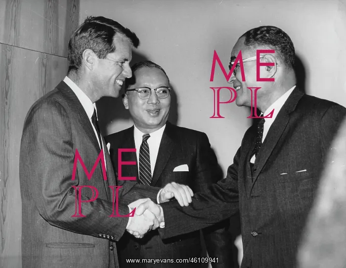 : Robert Kennedy visits after his stay : Robert Kennedy visits after his stay