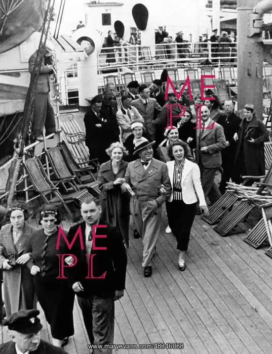 : Robert Ley on board a KdF ship, 1936 : Robert Ley on board a KdF ship, 1936