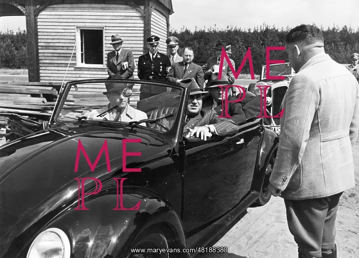 : Robert Ley on a sightseeing tour, 1938 : Robert Ley on a sightseeing tour, 1938