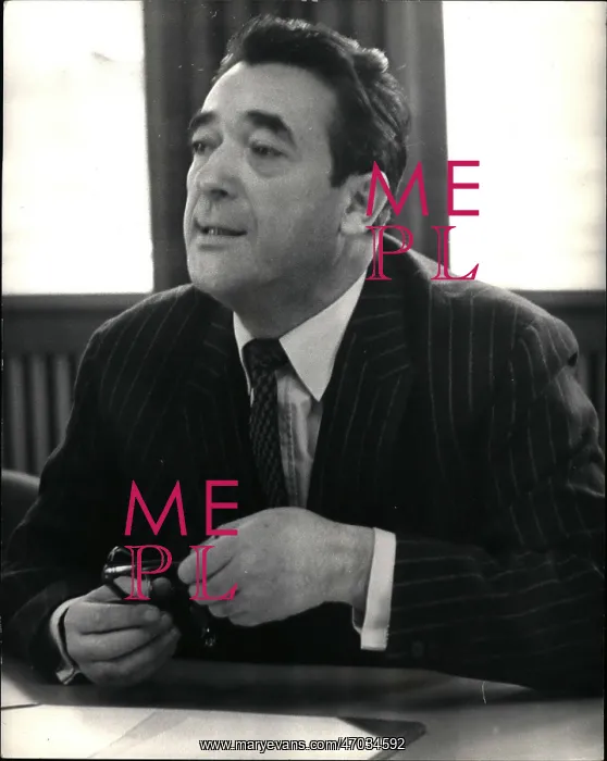 : Robert Maxwell : Robert Maxwell