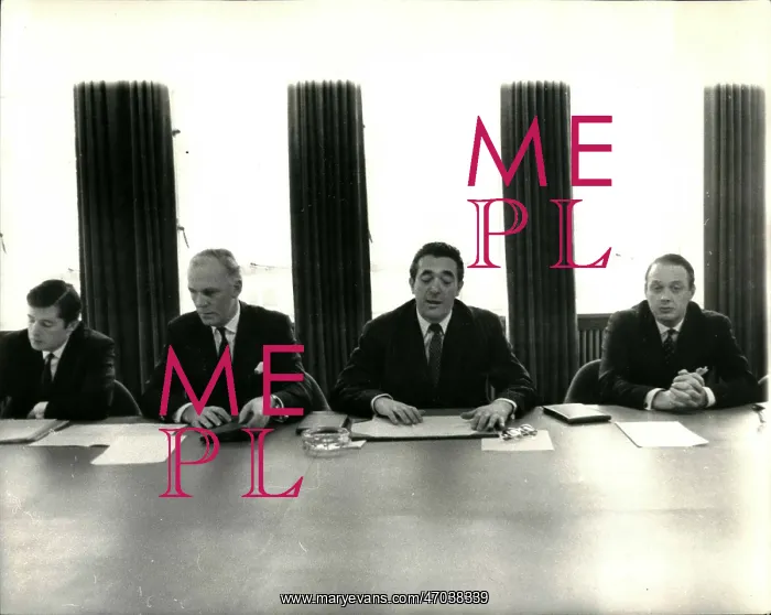 : Robert Maxwell : Robert Maxwell