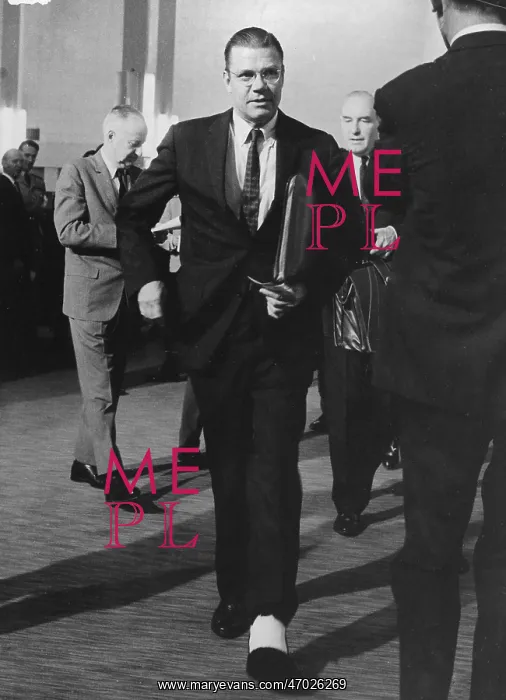 : Robert McNamara : Robert McNamara
