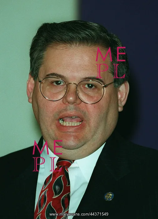  : Robert Menendez
