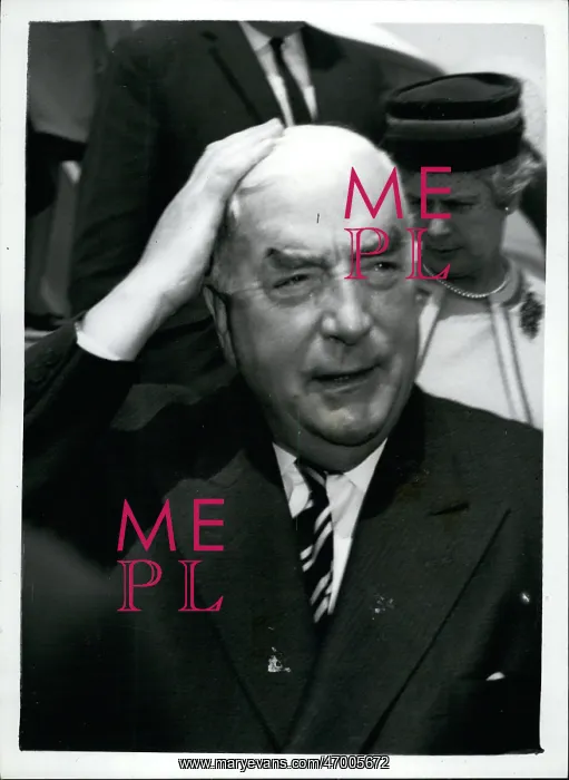 : Robert Menzies, Australian PM, in London : Robert Menzies, Australian PM, in London