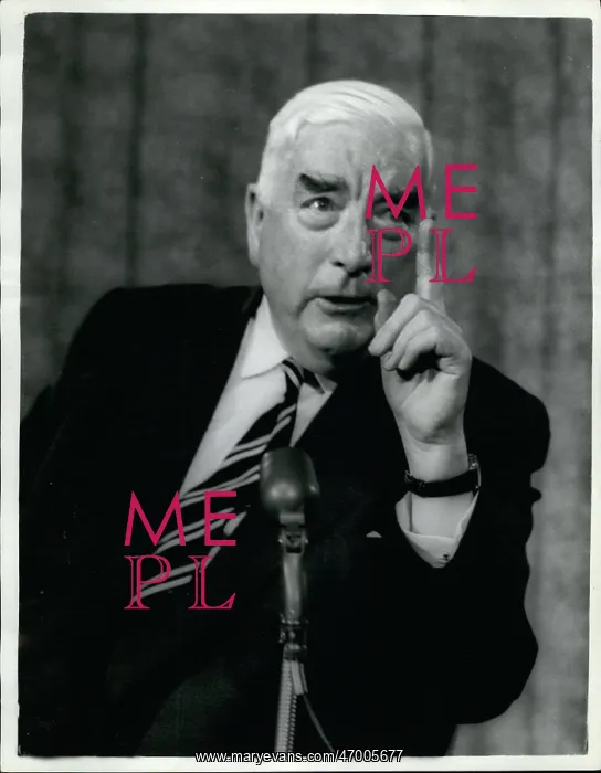 : Robert Menzies, Australian PM, in London : Robert Menzies, Australian PM, in London