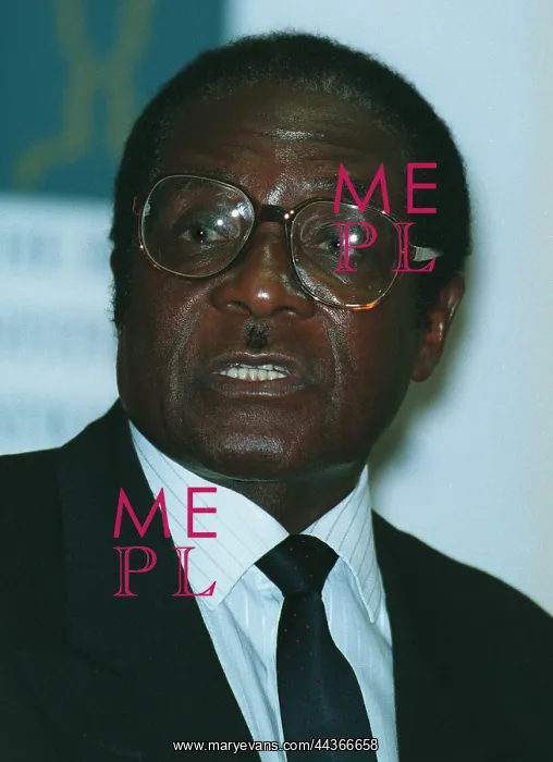  : Robert Mugabe