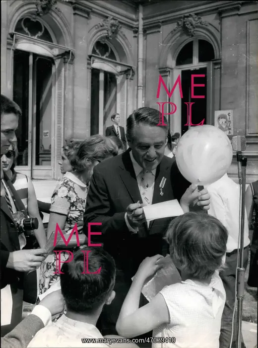  : Robert Sargent Shriver at US embassy, Paris