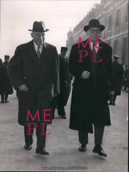 : Robert Schuman and Maurice Schumann at Versailles : Robert Schuman and Maurice Schumann at Versailles