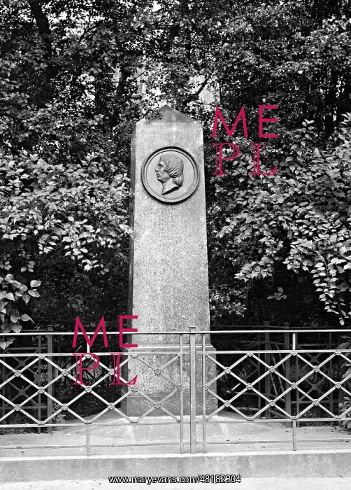 : Robert Schumann Memorial in Leipzig, 1910 : Robert Schumann Memorial in Leipzig, 1910