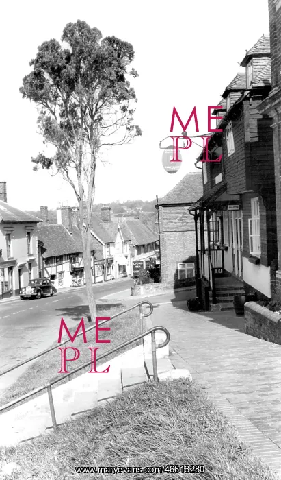  : Robertsbridge, High Street c1955