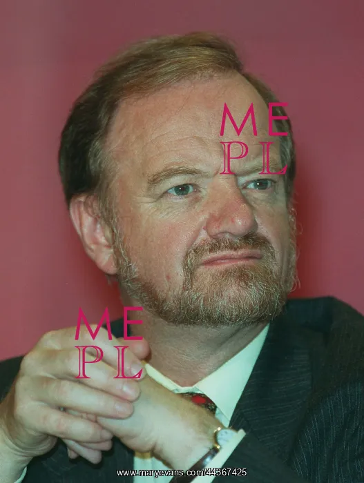  : Robin Cook MP