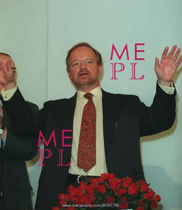  : Robin Cook MP
