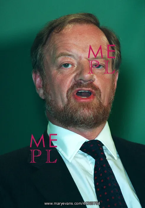  : Robin Cook MP