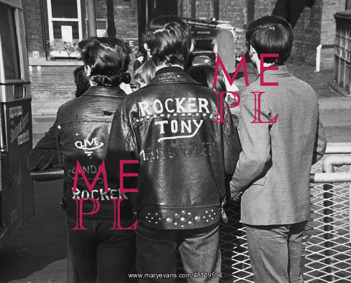 : Rockers in leather jackets : Rockers in leather jackets