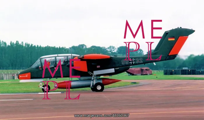 : Rockwell OV-10B Bronco 99+32 : Rockwell OV-10B Bronco 99+32
