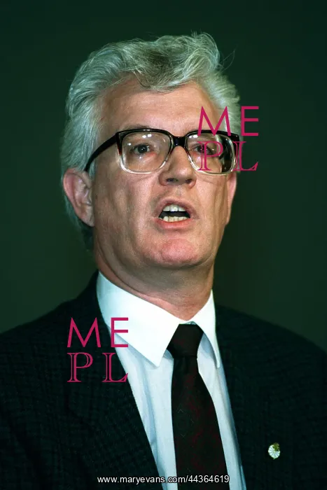  : Rodney Bickerstaffe