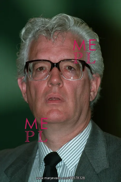  : Rodney Bickerstaffe