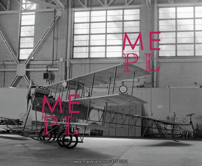 : Roe IV Triplane replica - G-ARSG : Roe IV Triplane replica - G-ARSG