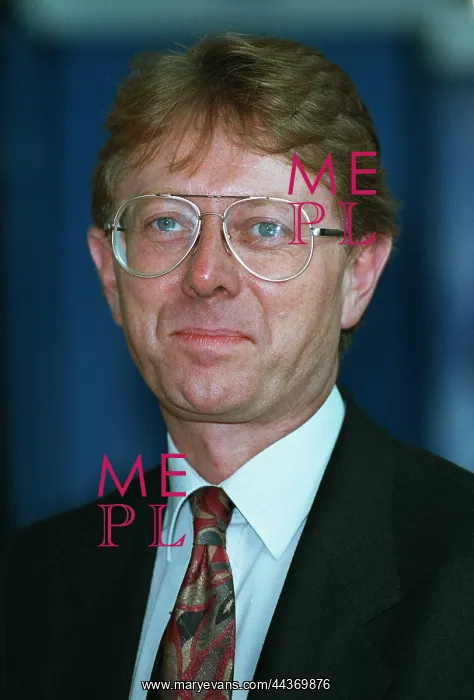  : Roger Berry MP