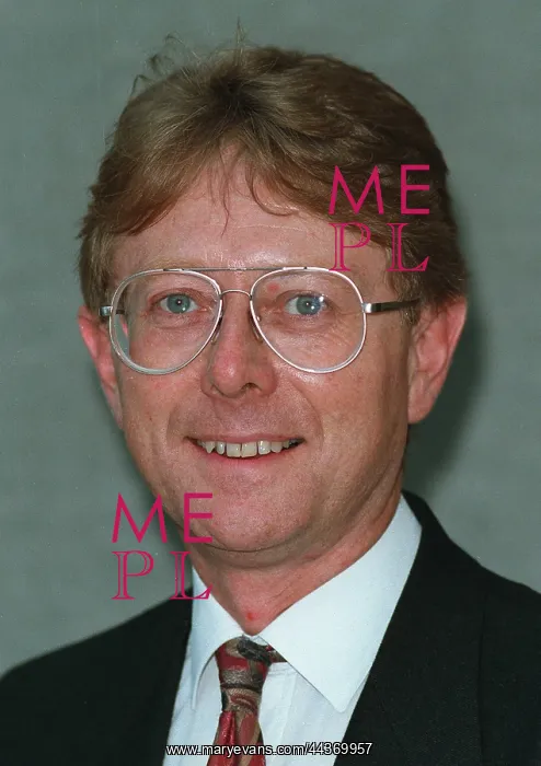  : Roger Berry MP