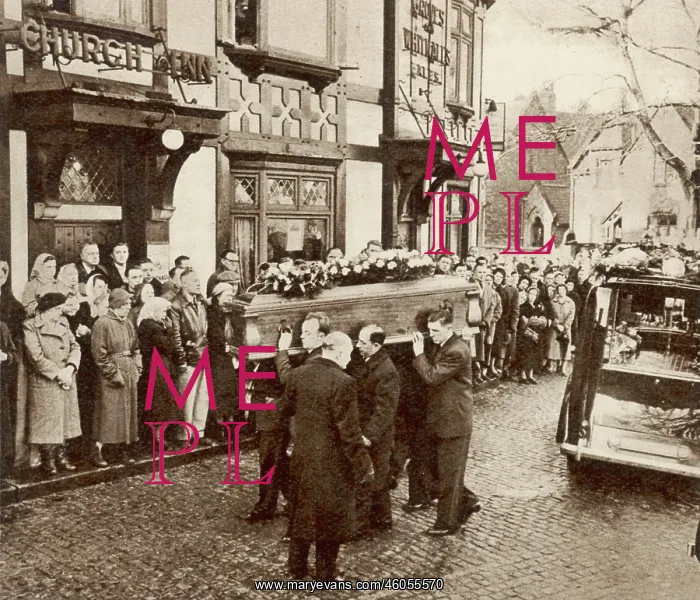 : Roger Byrne's funeral procession : Roger Byrne's funeral procession
